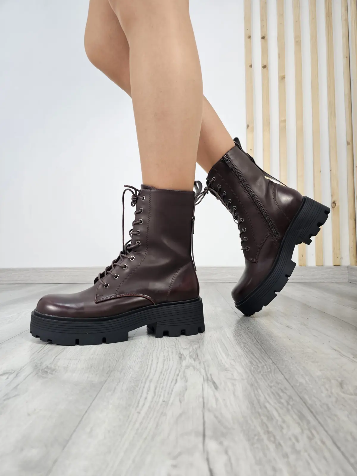Bota Alina Marrón