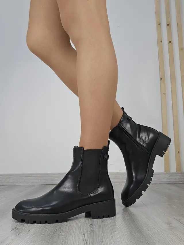 Bota Paris