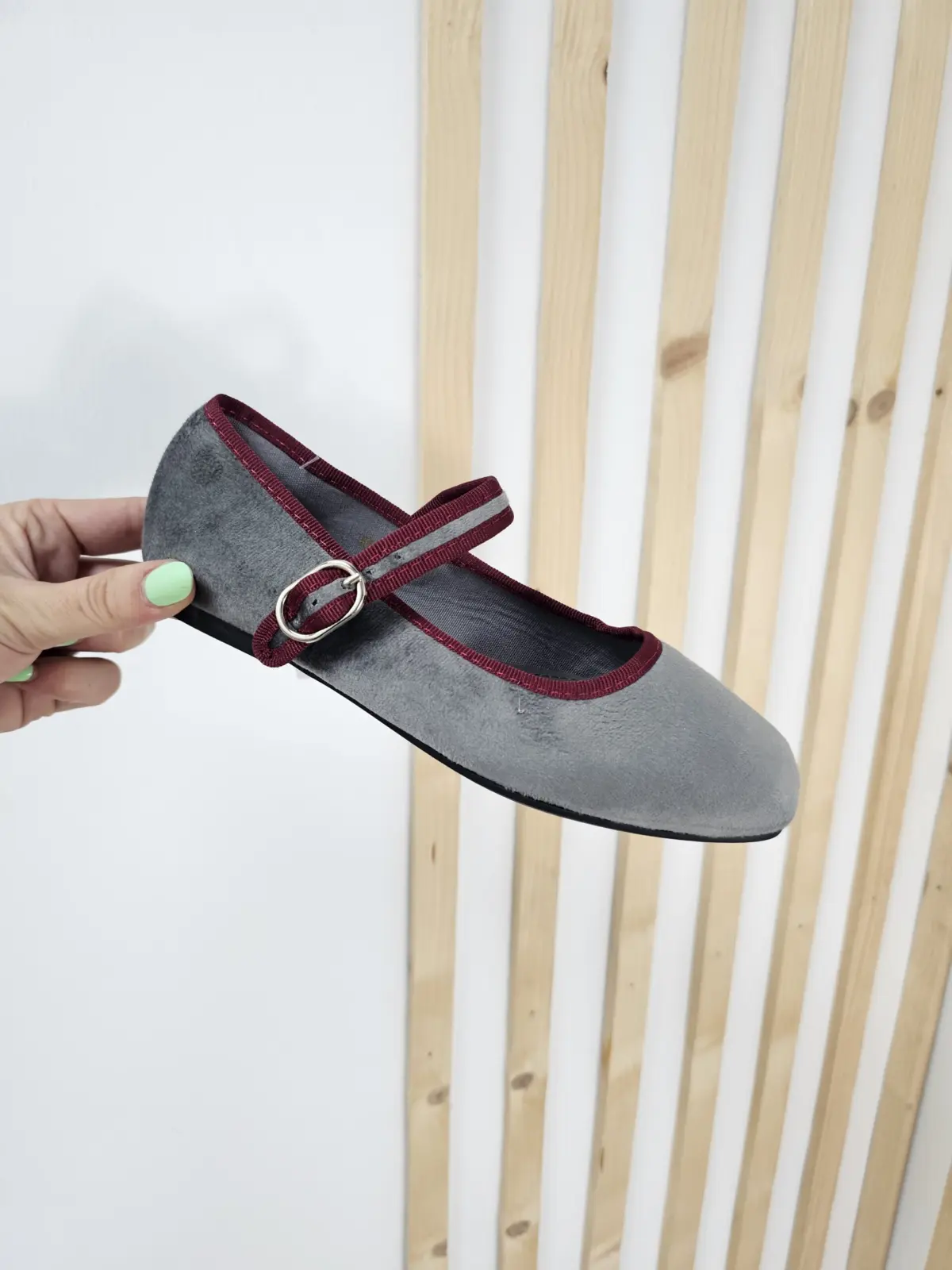 Mercedita Miri Gris/Burdeos